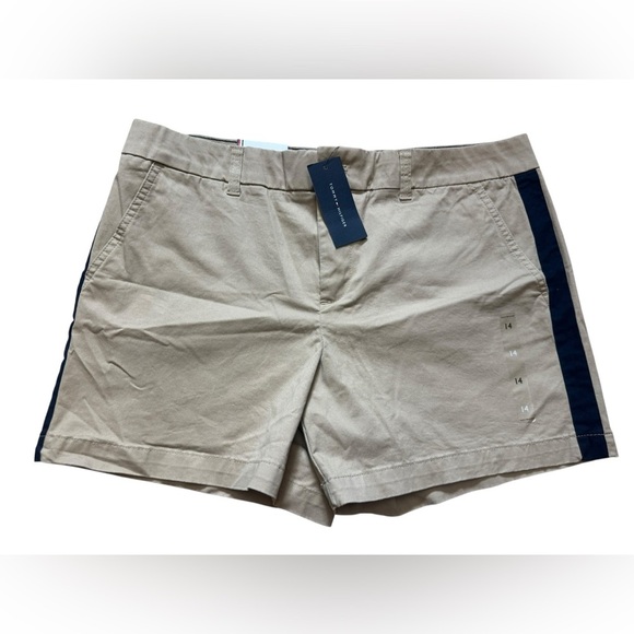 Tommy Hilfiger Classic Stretch Shorts Womens Sz 14 Flat Front Chino Below waist - Picture 1 of 16